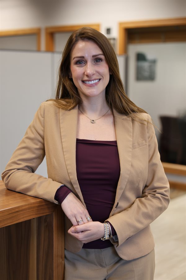 Roxanne Kreuzer, CISR — Mangold Insurance